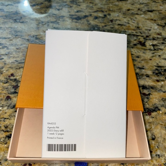 Louis Vuitton RA4252 2022 AGENDA REFILL - Picture 2 of 8